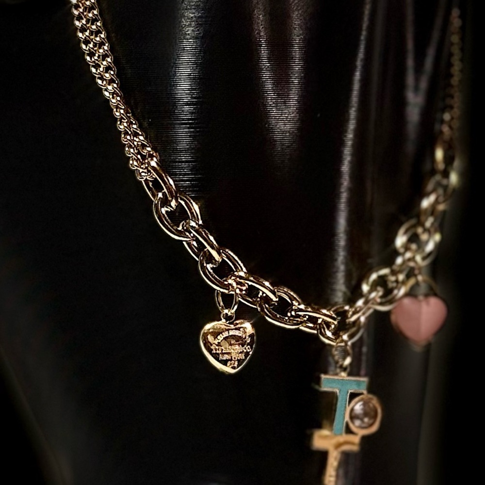 Gold T Charm Bracelet - Picture 3 of 5